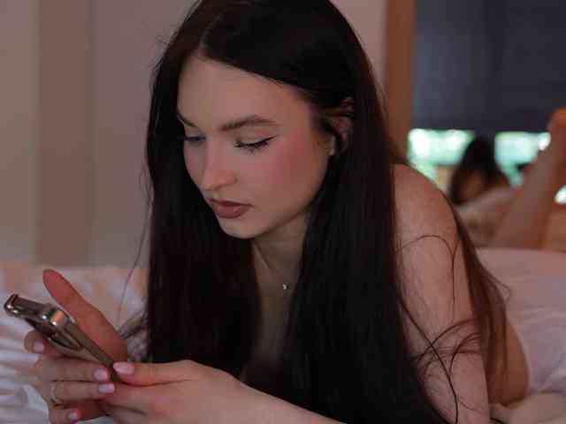 blackvelveet webcam
