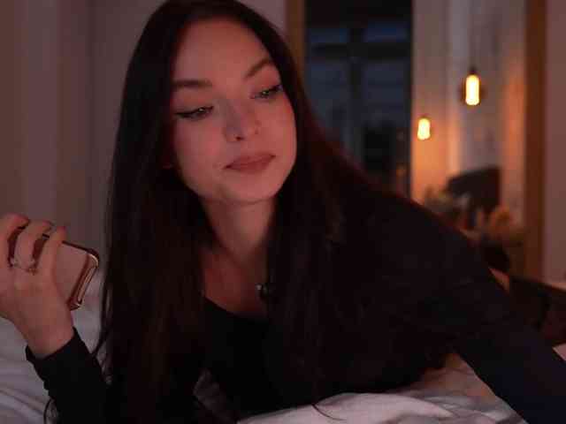 blackvelveet webcam