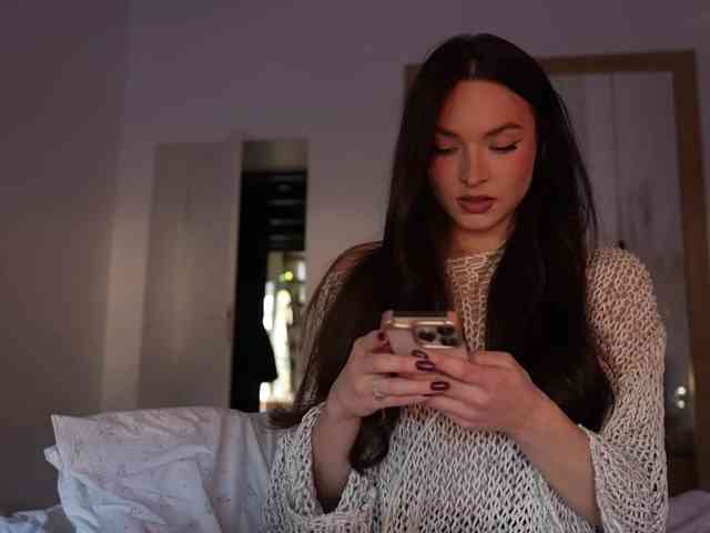 blackvelveet webcam