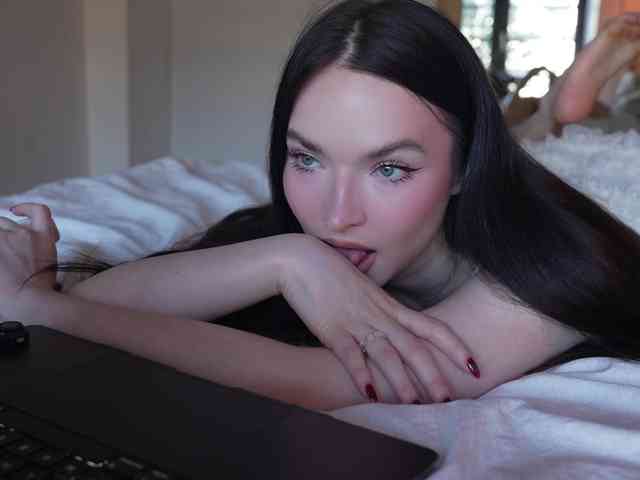 blackvelveet webcam