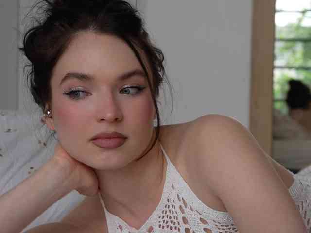 blackvelveet webcam