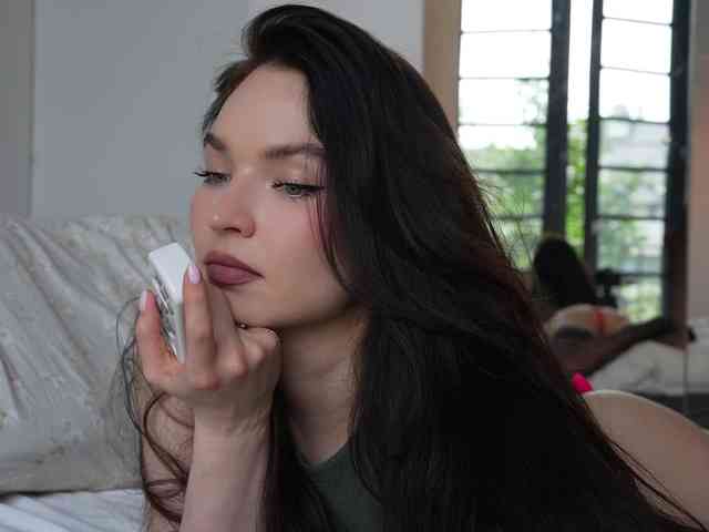 blackvelveet webcam