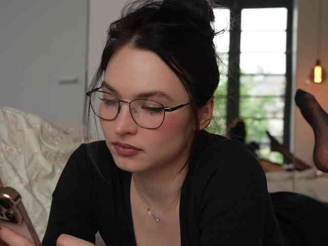 blackvelveet webcam