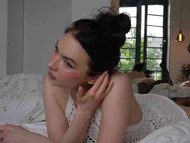 blackvelveet webcam