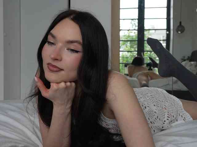blackvelveet webcam