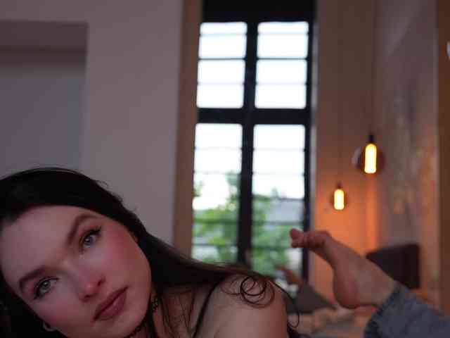 blackvelveet webcam