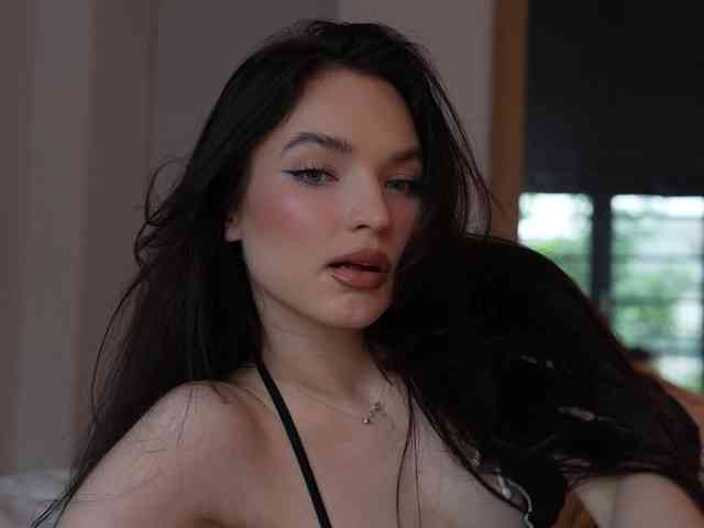 blackvelveet webcam