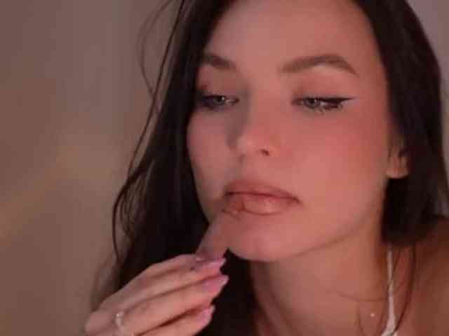 blackvelveet webcam