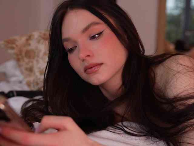 blackvelveet webcam