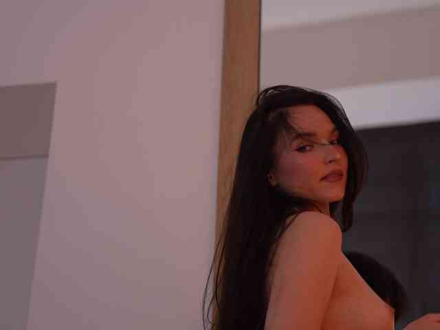 Model: blackvelveet
