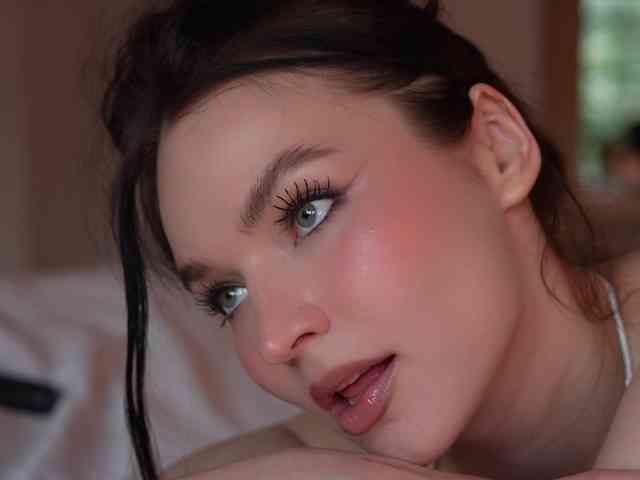 Model: blackvelveet