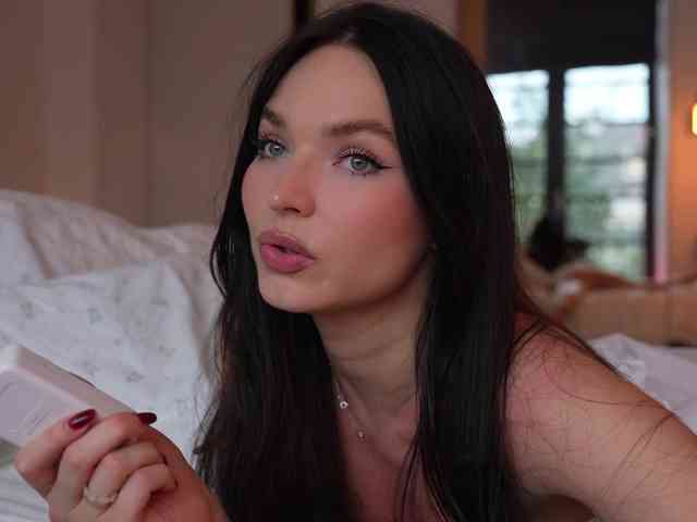 blackvelveet webcam