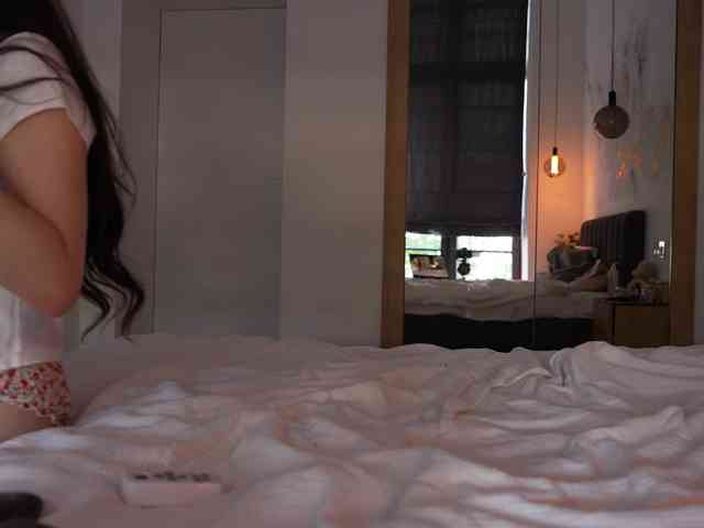 blackvelveet webcam