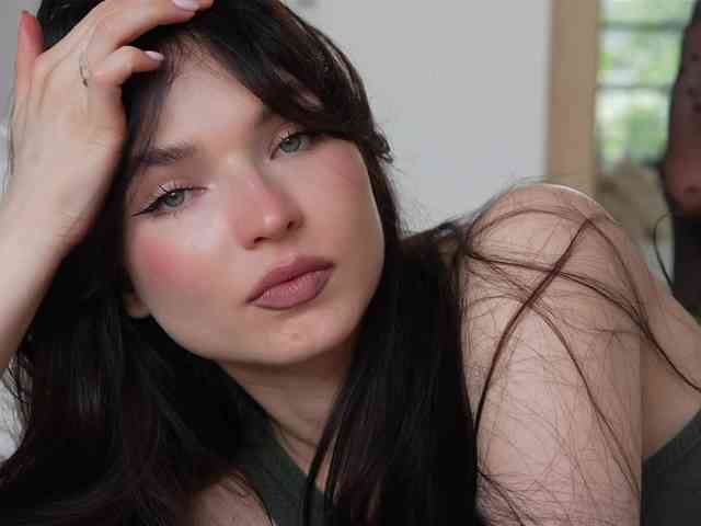 blackvelveet webcam