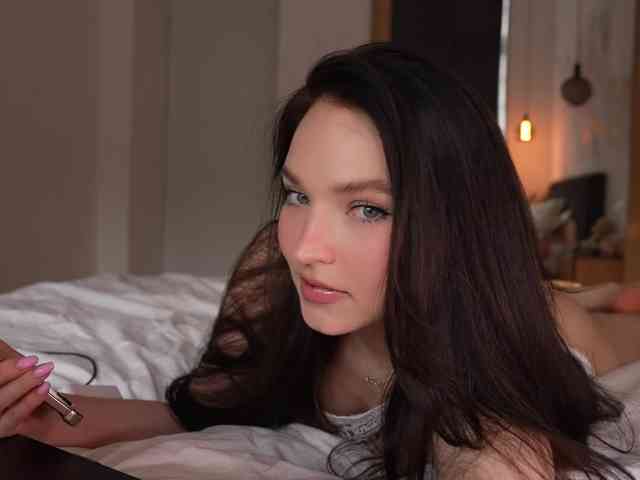 blackvelveet webcam