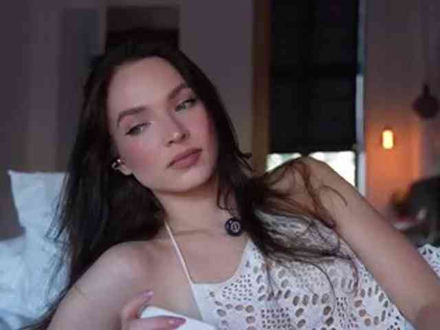blackvelveet webcam