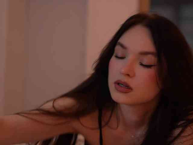 blackvelveet webcam