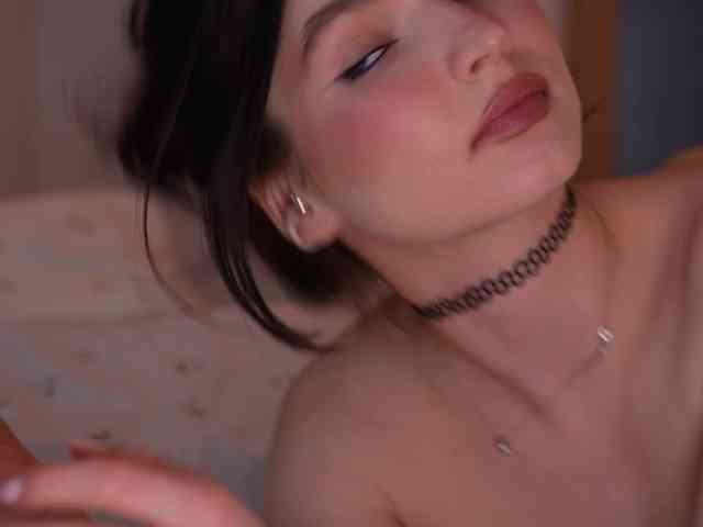 blackvelveet webcam