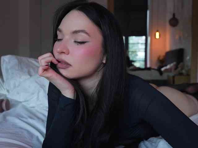 blackvelveet webcam