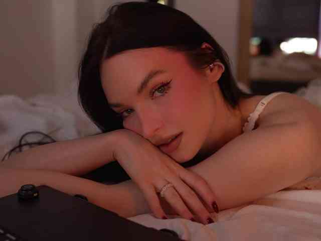 blackvelveet webcam
