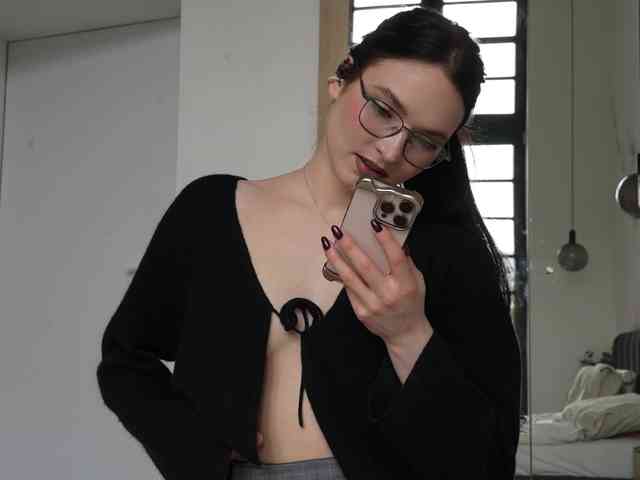 Модель: blackvelveet