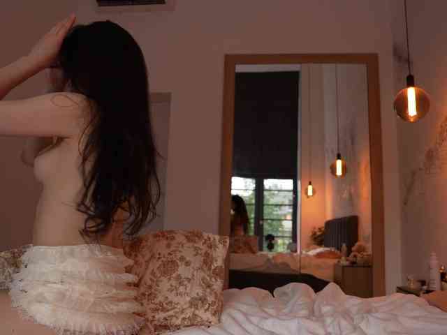 blackvelveet webcam
