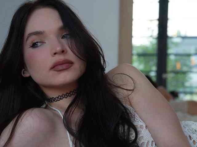 blackvelveet webcam