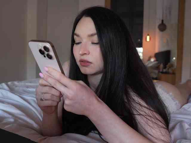 blackvelveet webcam