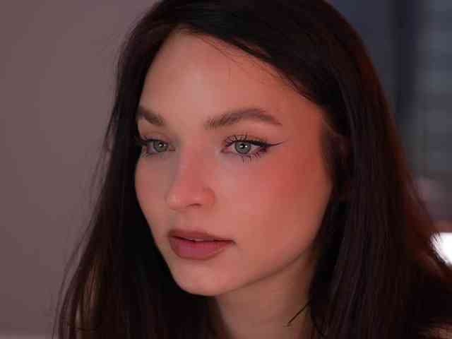 blackvelveet webcam