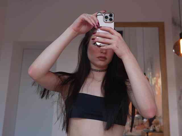 blackvelveet webcam