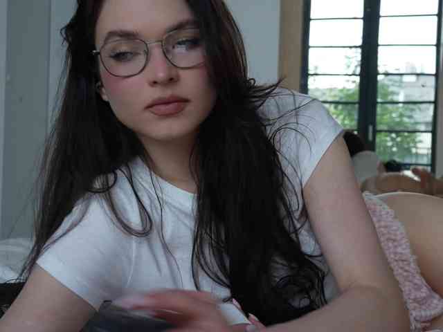 blackvelveet webcam