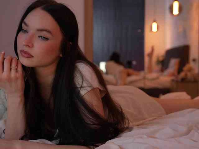 blackvelveet webcam