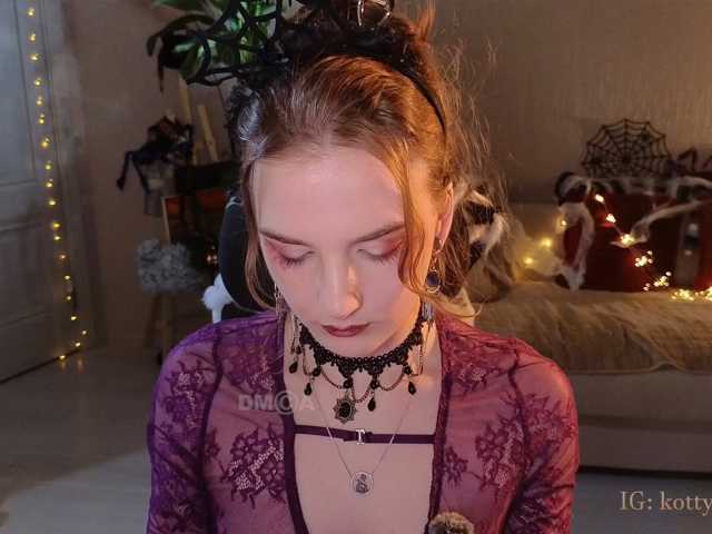KOTTYAA live cam on BongaCams