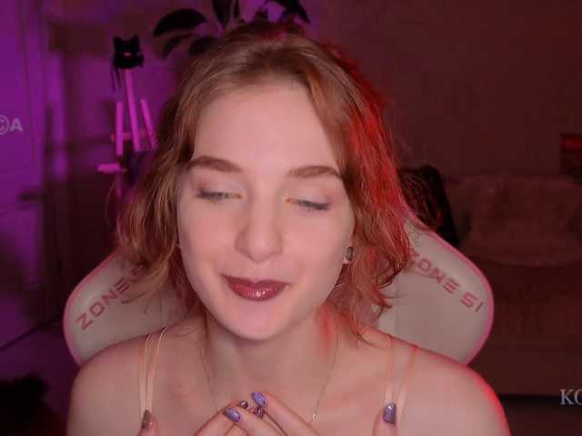 KOTTYAA live webcam show