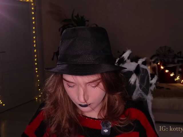 Kottyaaaa webcam model