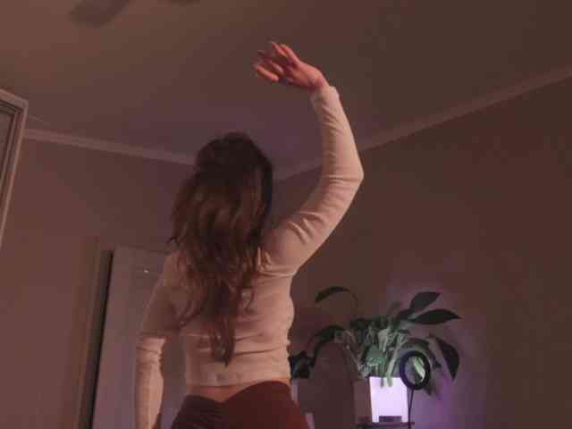 Kottyaaaa live female cam on bongacams