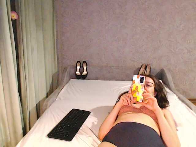 Jussysweet live cam on BongaCams