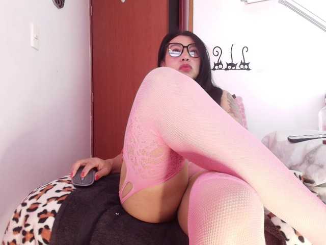 scarletth live cam on BongaCams