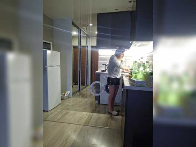 Kira183's BongaCams show and profile