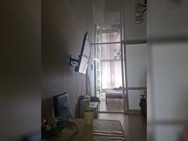 Kira183 live cam on BongaCams