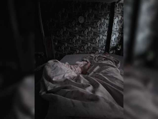 Kira183 live cam on BongaCams