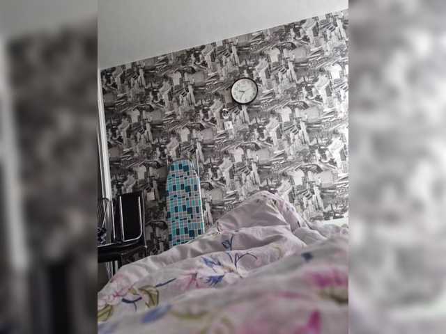 Kira183's BongaCams show and profile