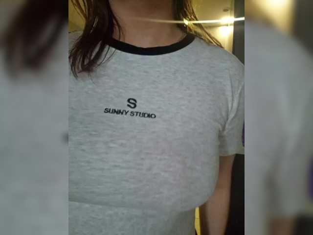 Kira183 live cam on BongaCams