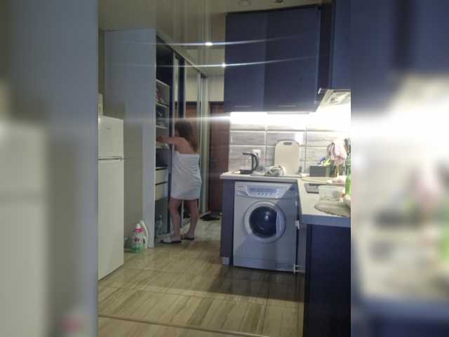 Kira183's BongaCams show and profile