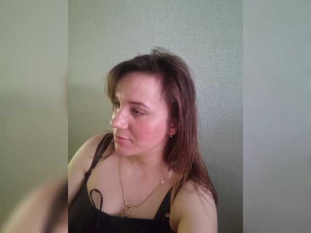 Kira183 live cam on BongaCams