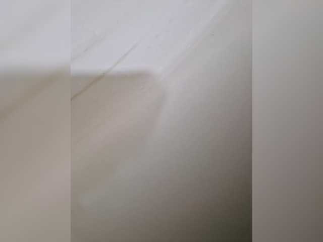 Kira183 live cam on BongaCams