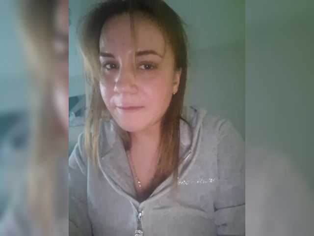 Kira183 Live Cam on BongaCams