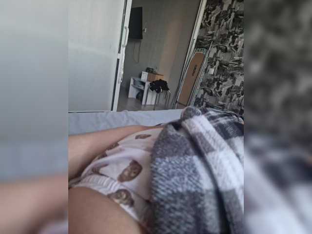 Kira183 live cam on BongaCams