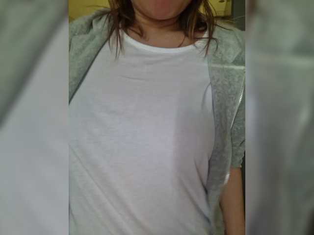 Kira183's BongaCams show and profile