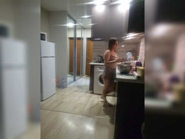 Kira183 live cam on BongaCams